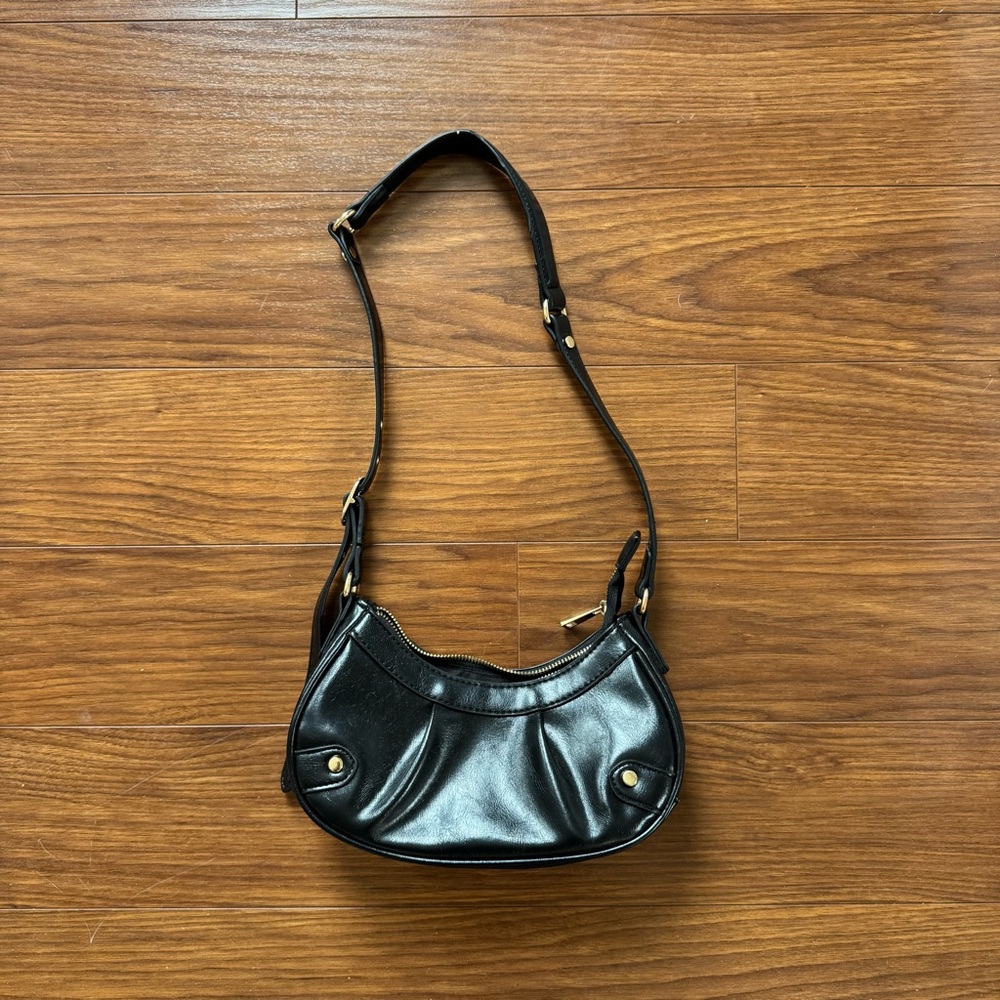 Forever 21 shoulder bag